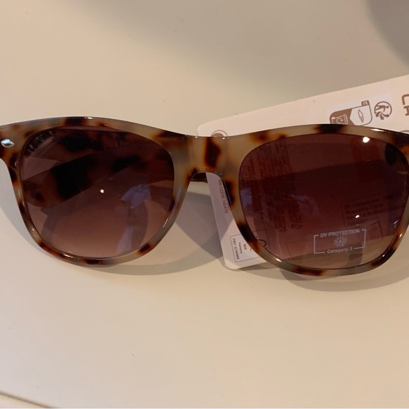 NWT Sunglasses women. Adorable! UV Protection - Picture 1 of 8